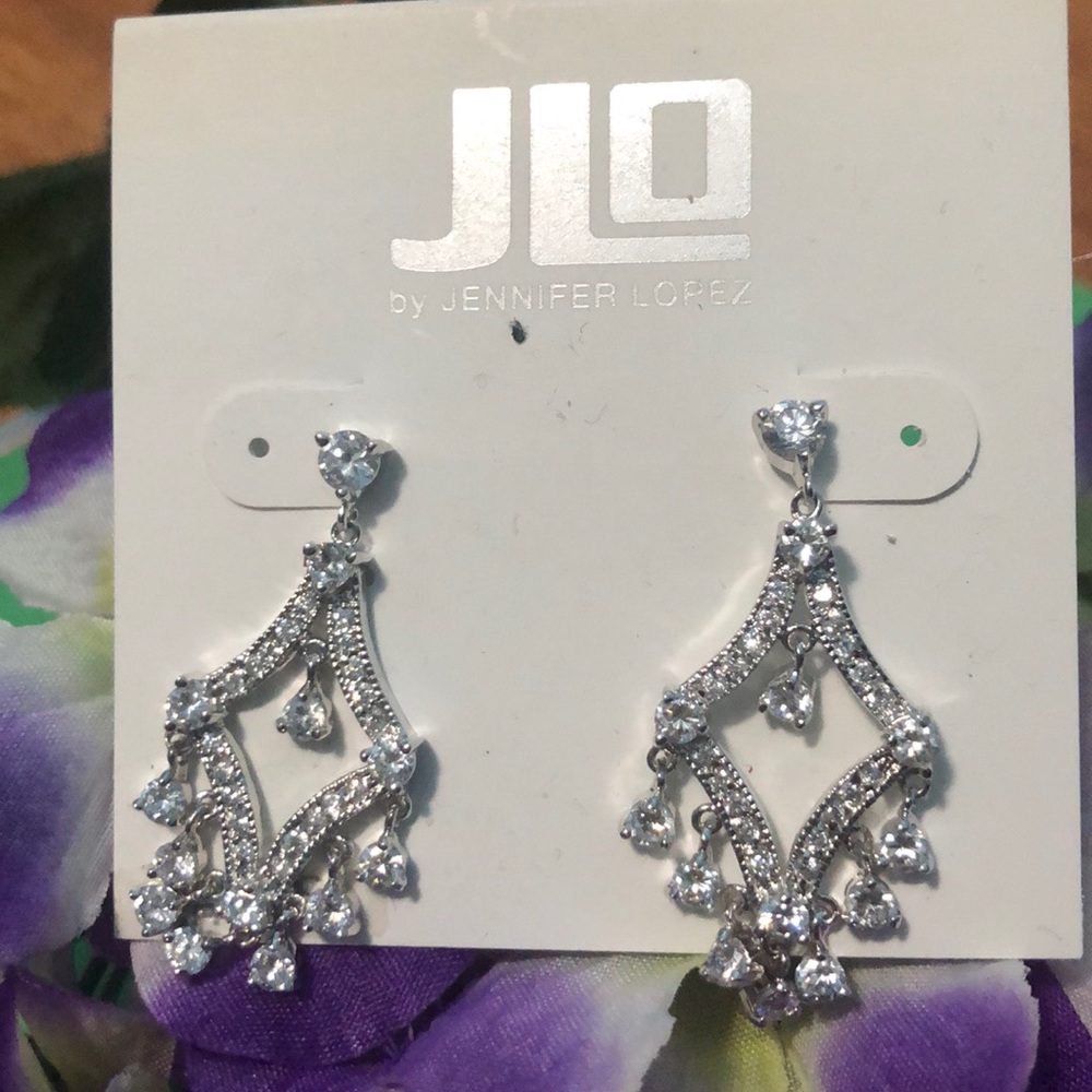 Earring - Picture 4 of 4